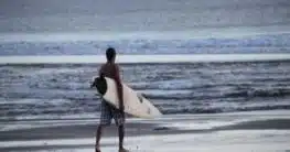 Surfer am Legian Beach